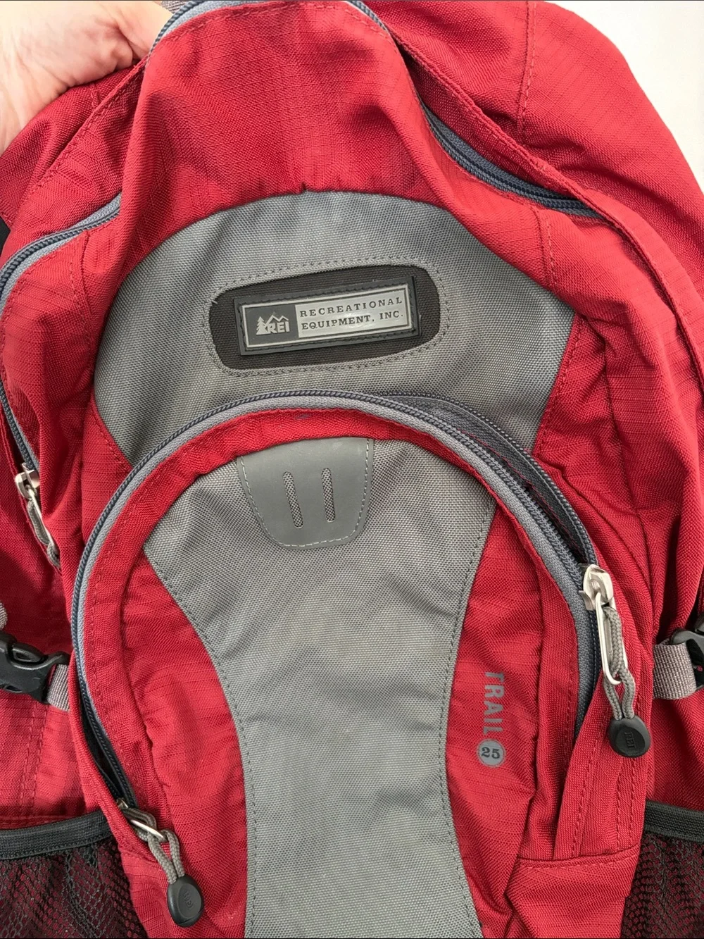 vintage REI Trail 25 hiking daypack